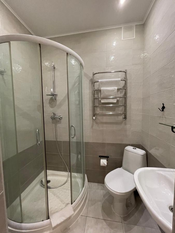 Gusarskiy Hotel And Apartment Kiev Esterno foto