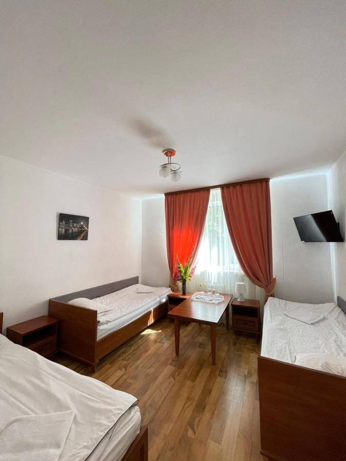 Gusarskiy Hotel And Apartment Kiev Esterno foto