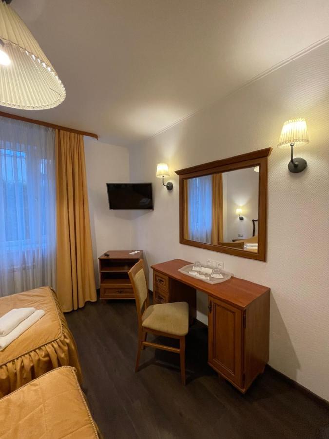 Gusarskiy Hotel And Apartment Kiev Esterno foto